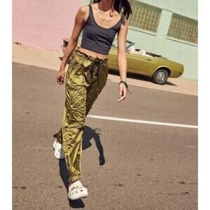 Free People Women's Back to The Future Pants Size Medium NWOT Olive Green Jogger